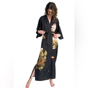 KIM+ONO Women's Charmeuse Kimono Robe Long - Watercolor Floral ONE SIZE NWT